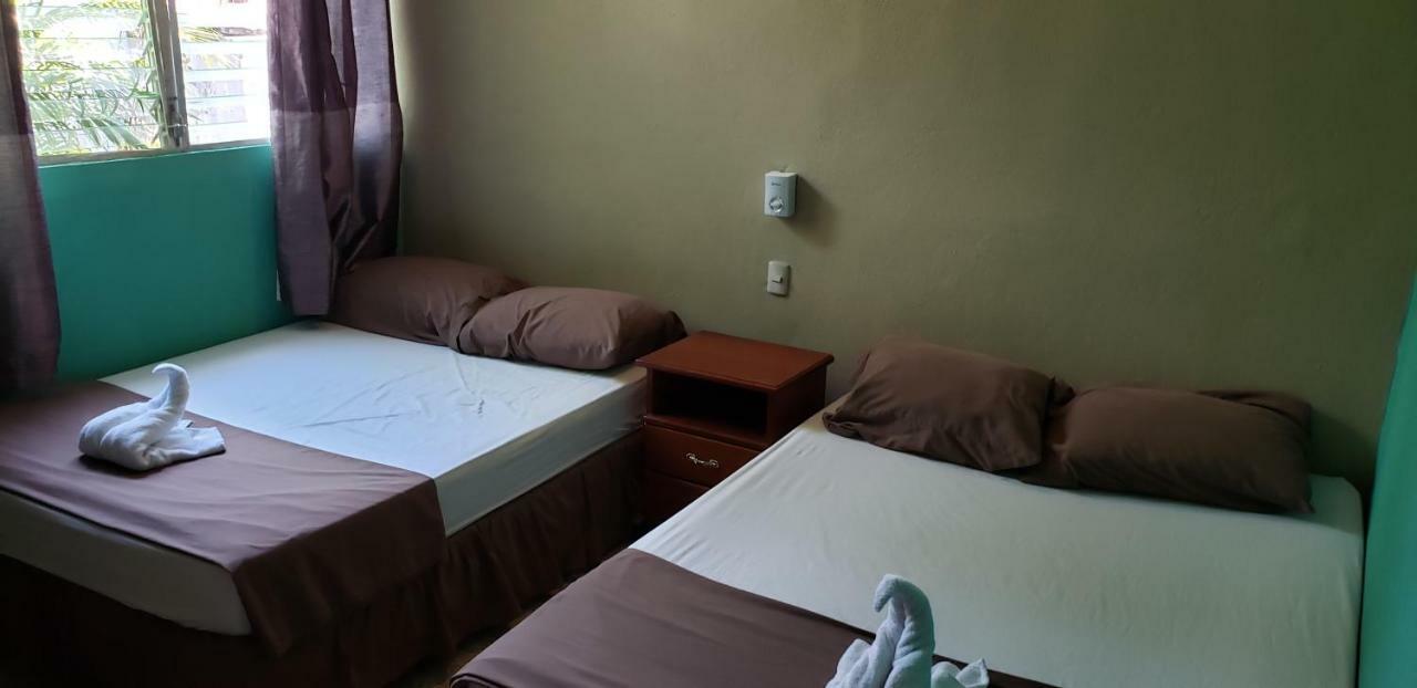 Tikal Backpackers Hostel فلوريس المظهر الخارجي الصورة