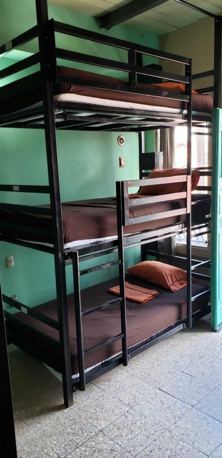 Tikal Backpackers Hostel فلوريس المظهر الخارجي الصورة