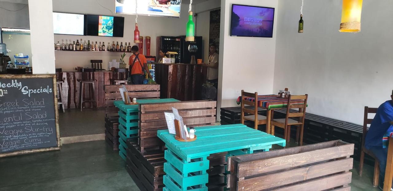 Tikal Backpackers Hostel فلوريس المظهر الخارجي الصورة